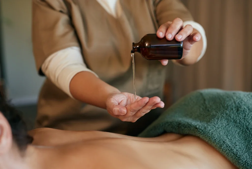 relaxing hot oil body massage at Honey Grand International Spa in Bangalore